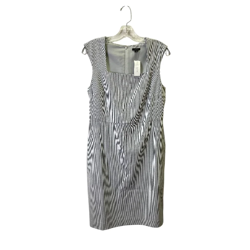 Season Finale Sale evening dressDress Casual Short By Ann Taylor In Blue & White, Size:S Season Finale Sale evening dressDress Casual Short By Ann Taylor In Blue & White, Size:S