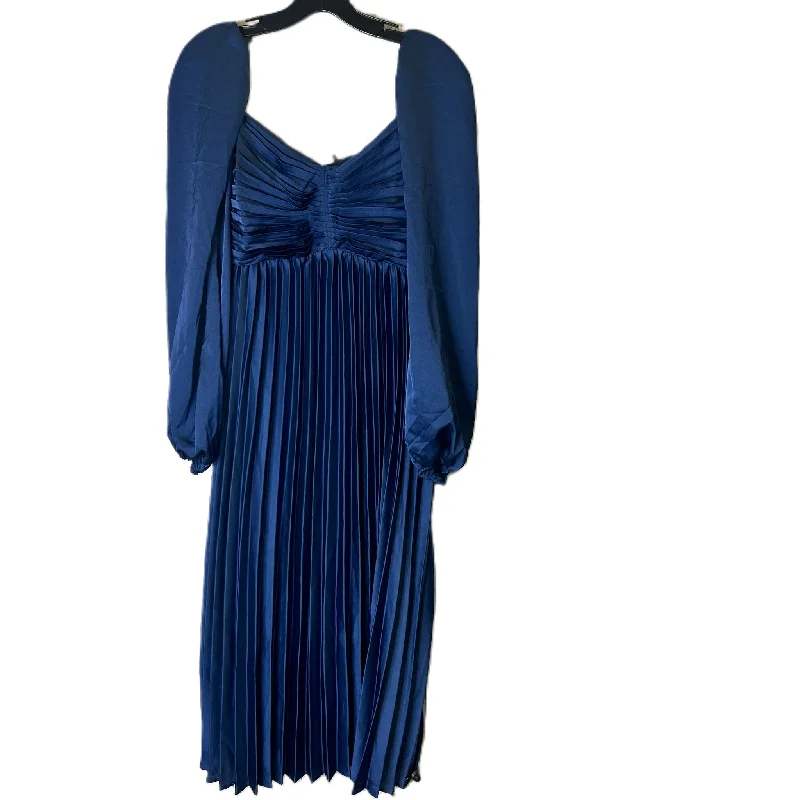 Bargain Blast casual knit dressDress Party Midi By Vici In Blue, Size: M