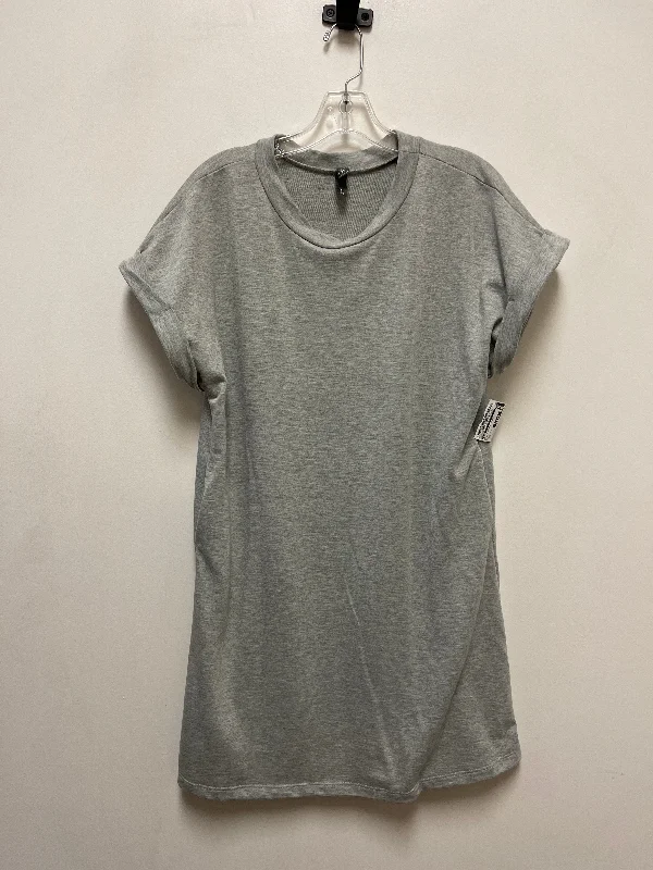 Act Fast chic wrap dressDress Casual Short By Alya In Grey, Size: S