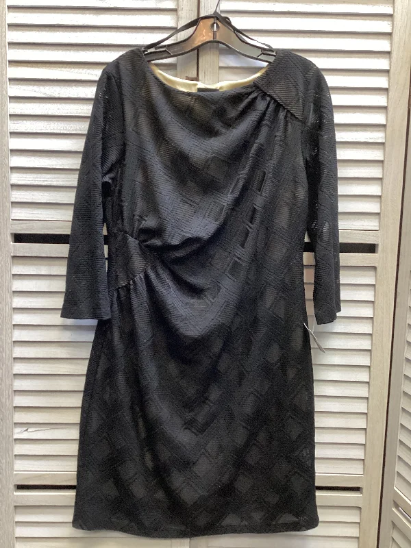 Weekend Special floral wrap dressDress Casual Short By Auw In Black, Size: 14