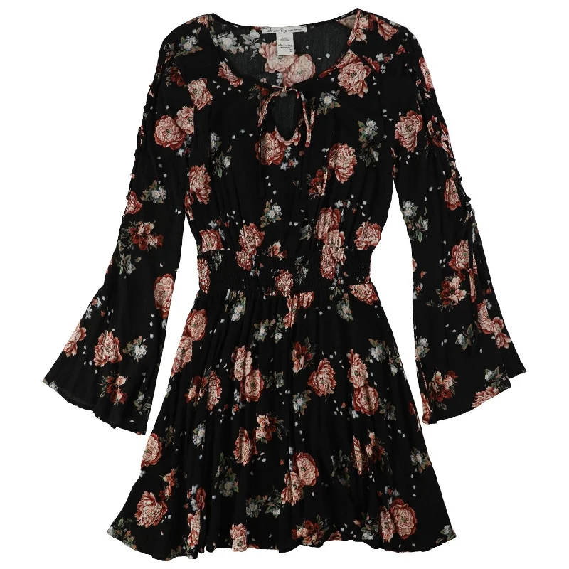 Super Bargain chic shift dressAmerican Rag Womens Lace- Up Bell Sleeve A-line Dress, Black, X-Small