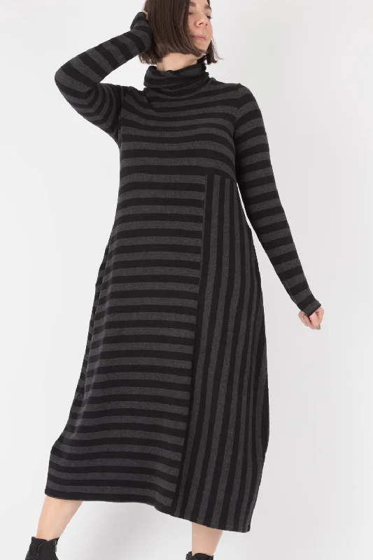 Price Cut playful dressNeirami Long Dress