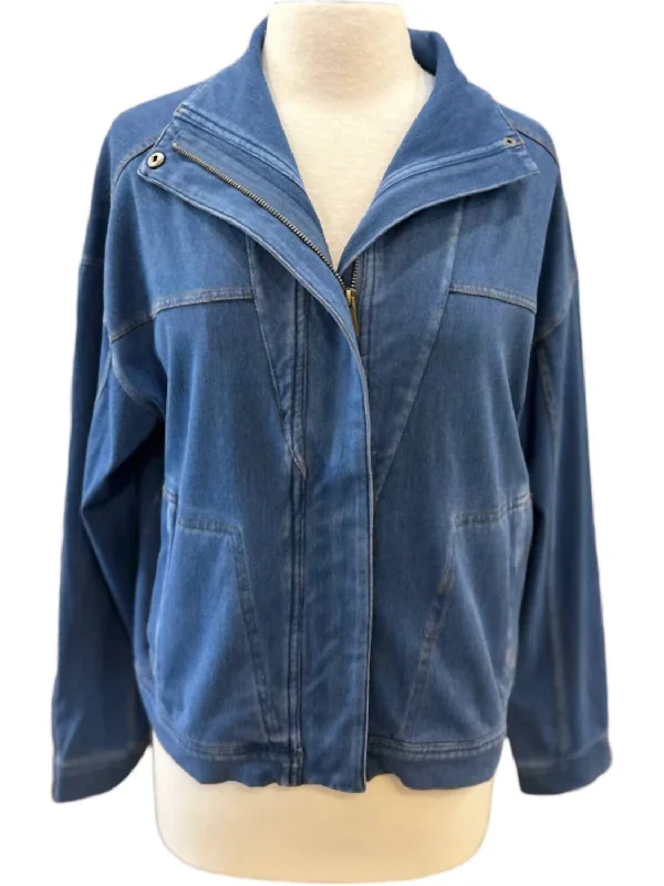 Women's Jean Jacket In Washed Denim